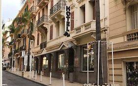 Azur Hotel